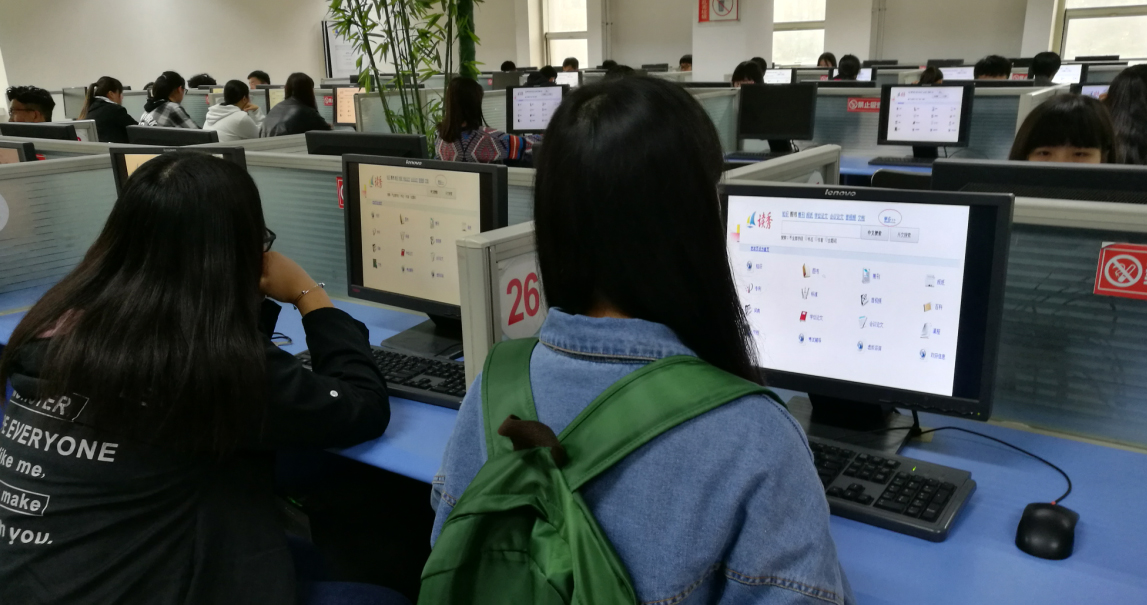 QQ图片2017101617344图书大会.jpg